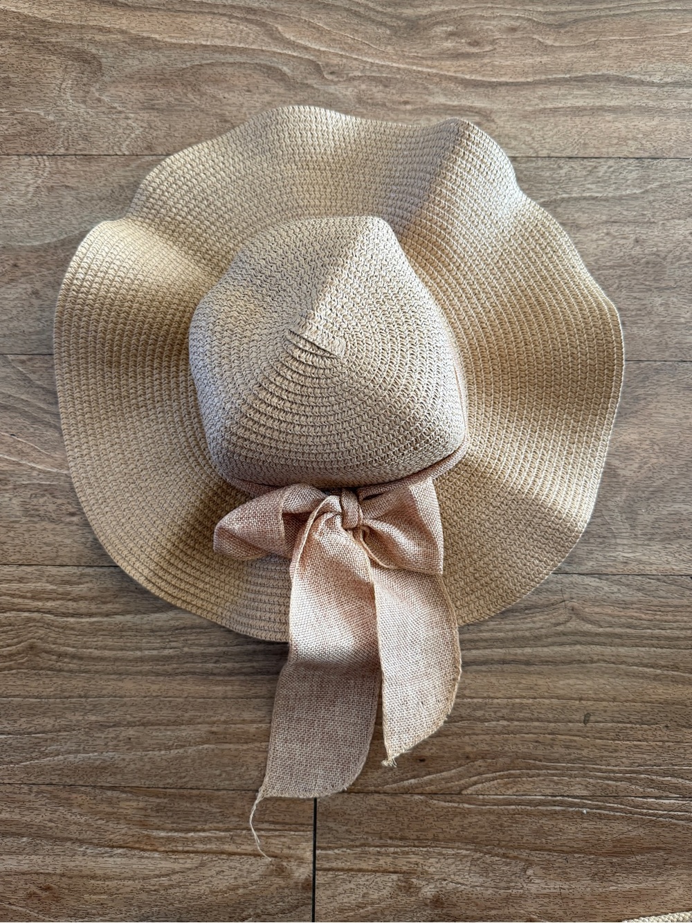 SHEIN Beige Straw Sun Hat with Bow and Matching Straw Clutch - Picture 3 of 6